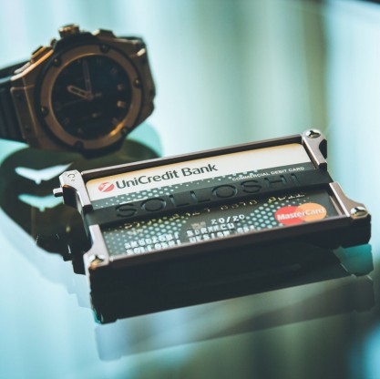 solloshi-series-38-luxury-wallet-limited-edition-with-watch.jpg